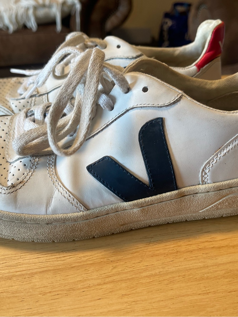 Veja V-10 Sneakers Woman’s Size 7, White/navy